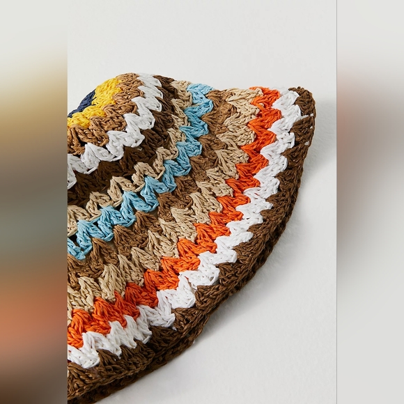 Free People Accessories - Free People Wave Crochet Straw Bucket Hat